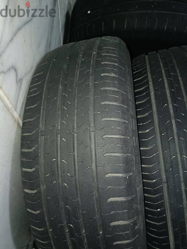 أربع فرد كاوتش Continental  215/60/R17 9