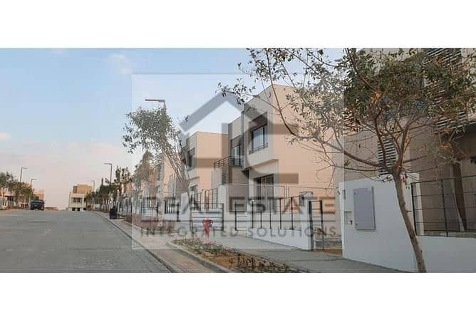 villa 256 m for sale prime location  in palm hills  new cairo compound ready to move 6