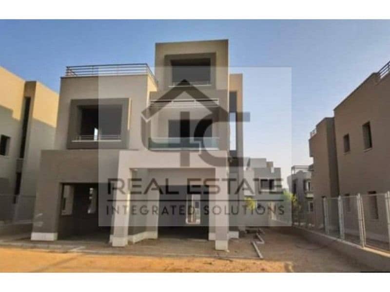 villa 256 m for sale prime location  in palm hills  new cairo compound ready to move 14