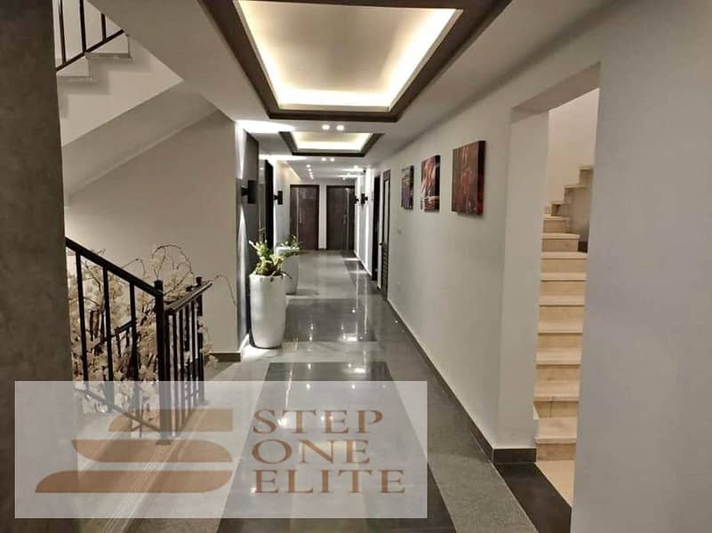 3-room apartment for sale, immediate delivery ((with a 40% cash discount)) in 6th of October, with an open view of the Pyramids 8