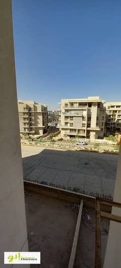 Luxury Apartment for Sale Ready to move with Prime location at Mountain view icity , New Cairo 0