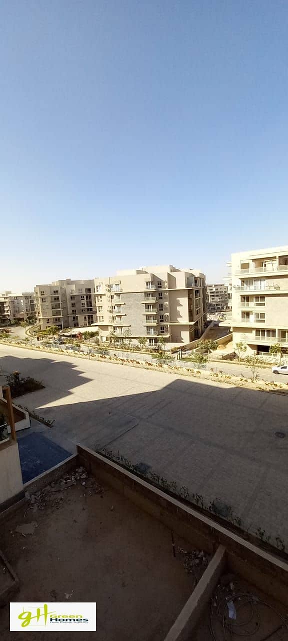 Luxury Apartment for Sale Ready to move with Prime location at Mountain view icity , New Cairo 5