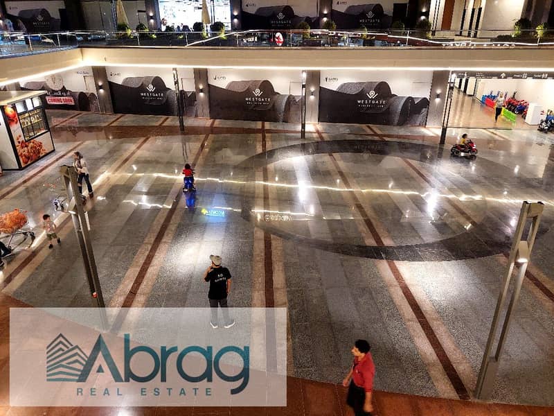 للايجار محل تجارى 30م بمساحه خارجيه WestGate Mall اكتوبر بجوار دولفين مول 2