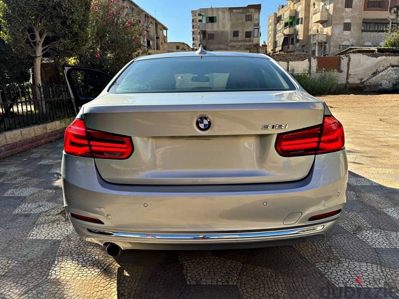 BMW 318 2017 2