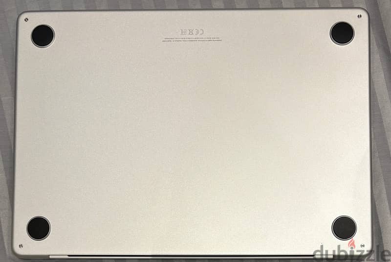 Macbook Air M2 2022 Silver 1