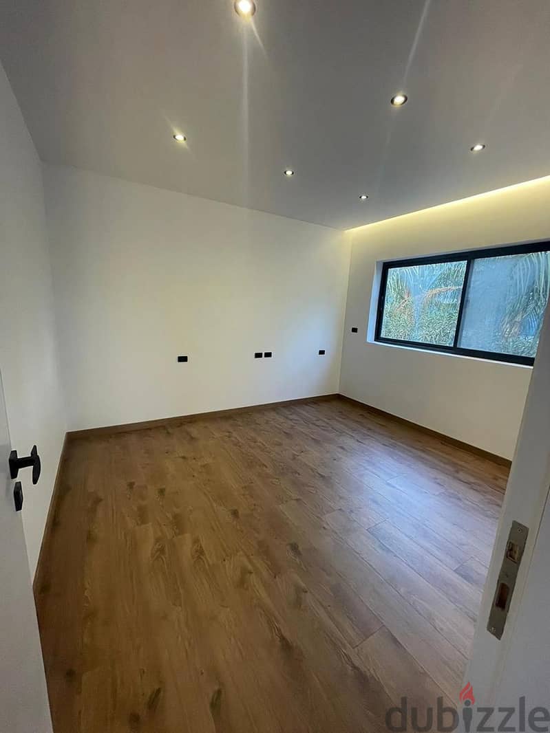 للايجار شقه متشطبه بالتكيفات 144م باقل سعر ف ليك فيو Lake View  التجمع 3