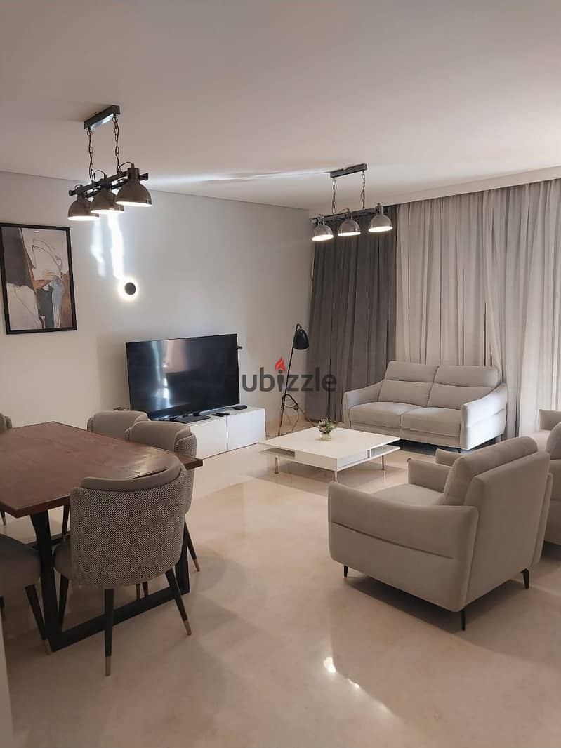 شقة للإيجار مفروشة بالكامل جاهزة للسكن في كمبوند 90 أفينيو 90 Avenue 17