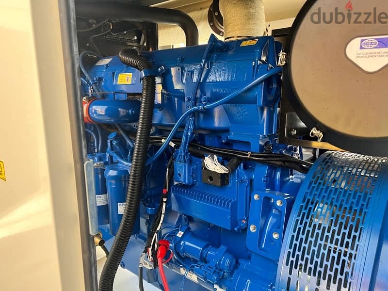 Generator Perkins 710 kva مولد بركنز ٧١٠ كيلوفولت 1