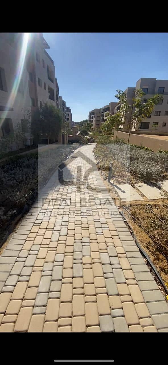 apartment 149 m with garden for sale fully finished In on prime view landscape District 5 Compound 7