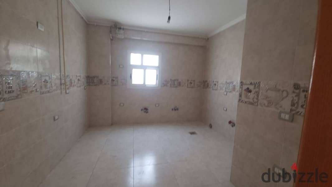 Apartment for rent at a special price in Narges, 6 villas in Fifth Settlement 4