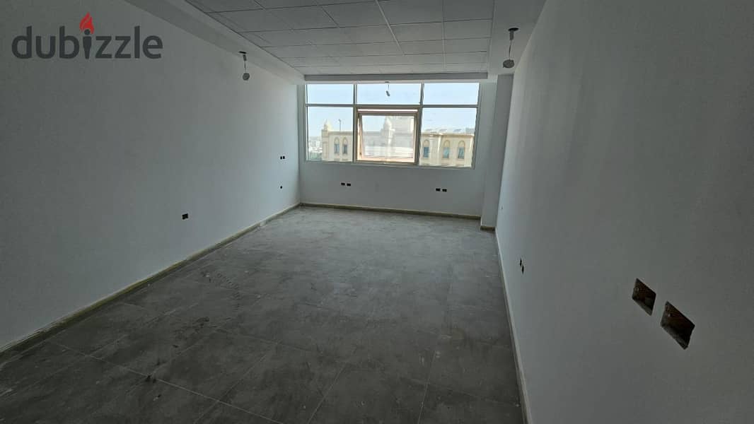 For rent, 46-meter office, finished, super lux, in kargo Mall, Sheikh Zayed 0