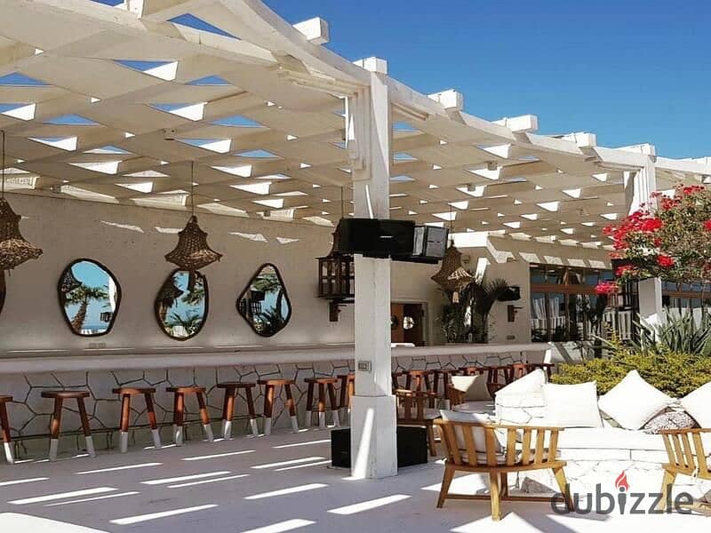 عالبحر شاليه 112م بجاردن للبيع في ازها الساحل  View on the sea, 112m chalet with garden for sale 7