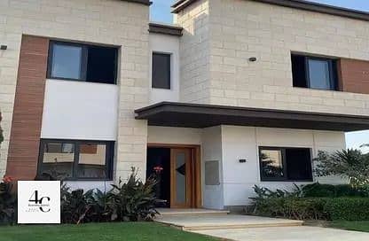 Town house  176m for sale in Azzar in prime location , with Installments . 2