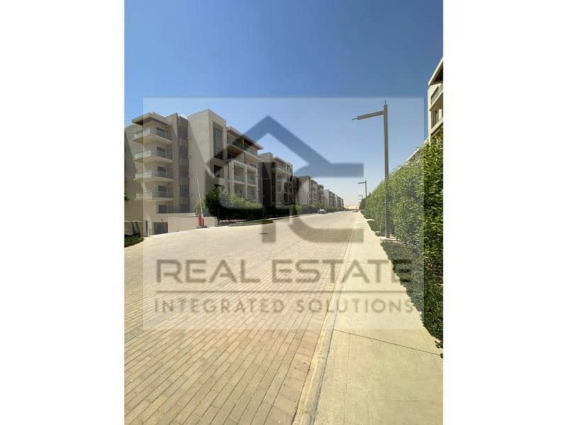 apartment 171 m for sale in the adress east new cairo ready to move fully finished 3 bedrooms at lowest price 9