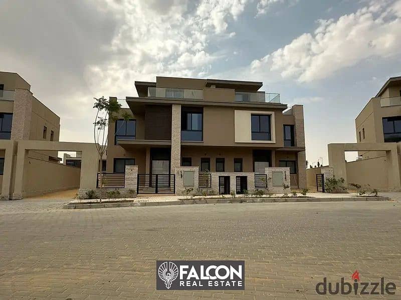 Separate villa of 554 m for sale in the most distinguished compound in Sheikh Zayed with a fantastic view and a very special location in the estates 0