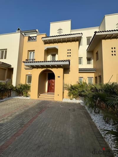 villa for sale fully finished with kitchen and appliances in celesta with very prime location