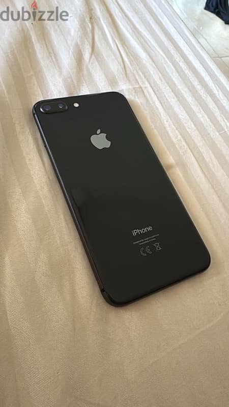 iPhone 8 Plus 1