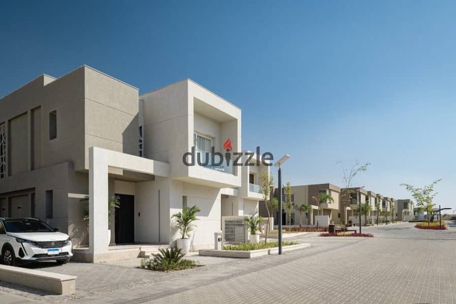 For sale: Apartment directly in front of Mall of Arabia in Badya, Palm Hills, 6 October. 3