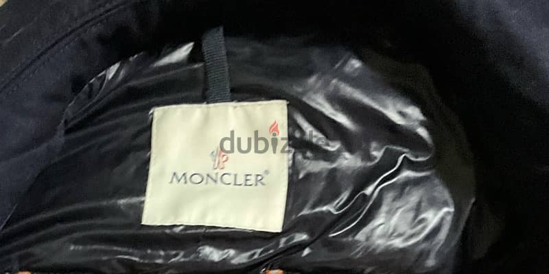 Moncler ‏HUGO BOSS ‏ Armani ALEXANDER AX Burberry Prada Gucci Dsquared 15