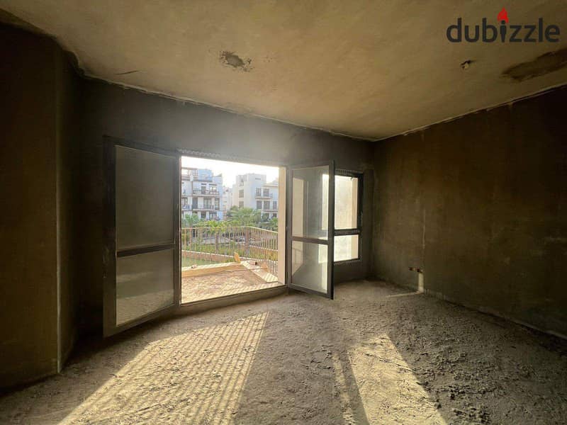 Apartment for sale Prime location Corner with landscape view 3