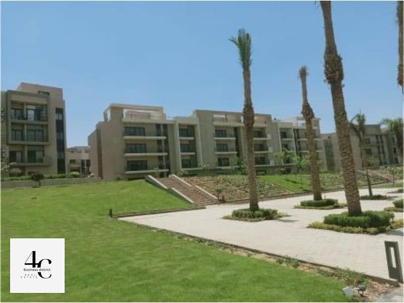 Apartment 158m in Marasem Fifth square for sale , the lowest price in the market. 2