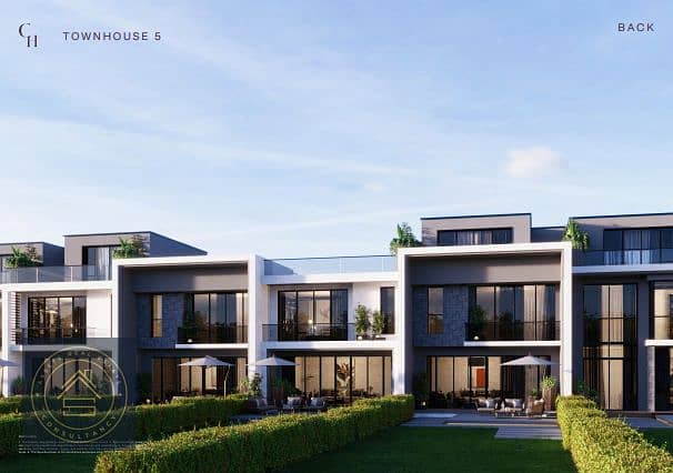 For sale: Townhouse in Club Hills Compound by HDP (a subsidiary of Housing & Development Bank),located in the Eastern Expansions area near Palm Hills 9