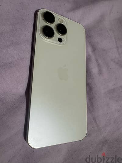 IPhone 15 pro max 256 white B100 like new