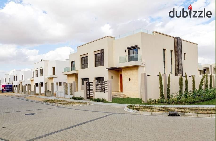 Corner townhouse at an attractive price with a view on the same street as Hyper One in Sheikh Zayed. 5