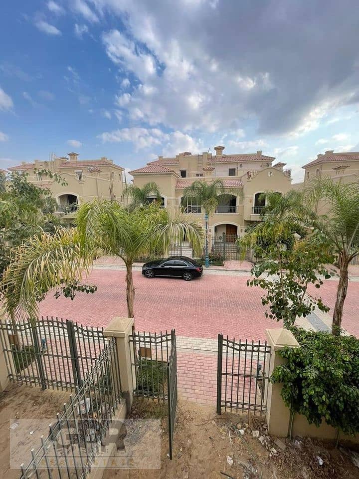 Twin villa (3th floors) for sale next to BUE university / كاش:5مليون لتوين فيلا في كمبوند ساكن بسور الجامعه البريطانيه 5