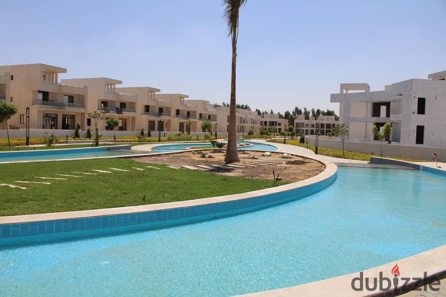 Immediate delivery townhouse, prime location in Lake West on the Dahshour Link in Sheikh Zayed, opposite Beverly Hills. 8