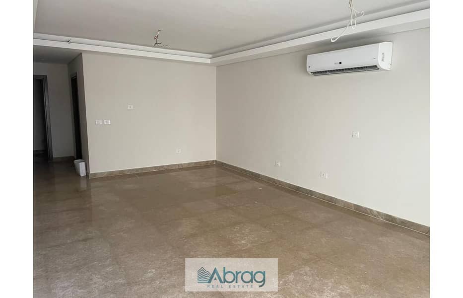 Apartment for rent in Zed Towers, Sheikh Zayed, 161 m, finished, with air conditioners, first residence with a distinctive view 3