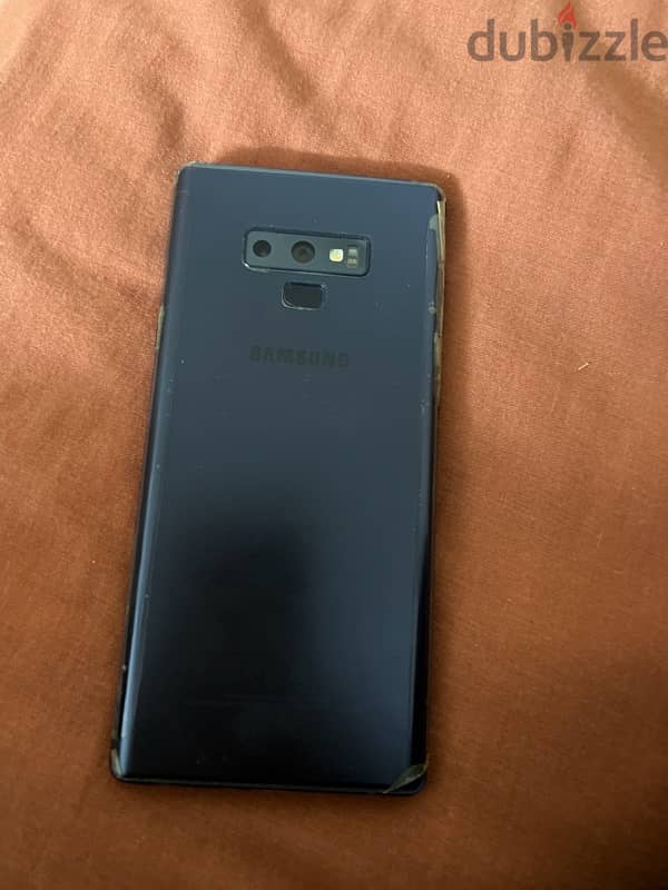 تليفون سامسونج  note 9 التليفون بحاله جيده  يوجد سكرينه الشركه مازلت 1