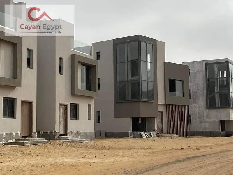 Townhouse Villa Under Price Market with discounts up to 20% and installments up to 10 years 6