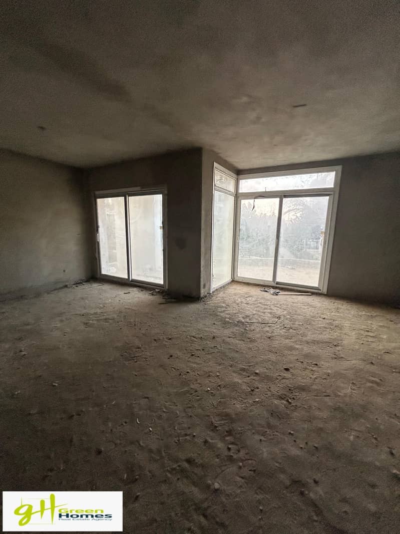 Duplex 278m with wide garden for sale in Hyde Park New Cairo with Exclusive Price 10