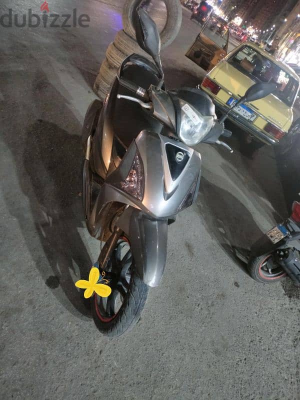 sym st 200cc 1