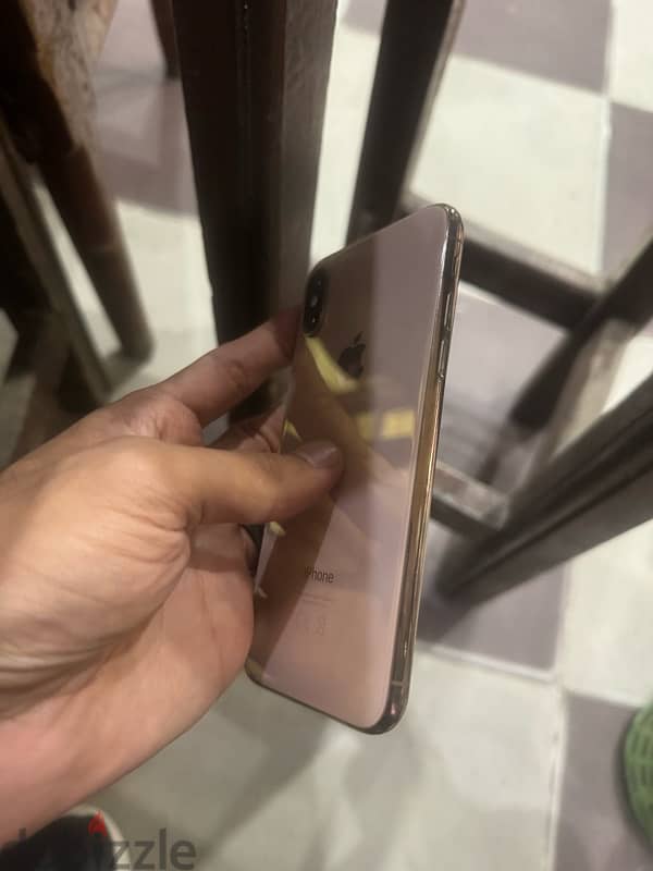 Apple iPhone XS Gold 1