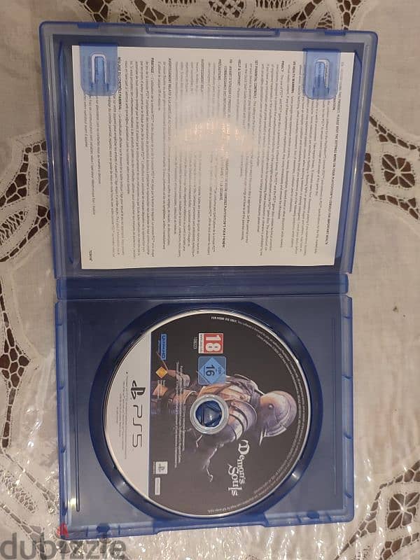 PS5 HARD DISK VERSION VERY GOOD CONDITION + 3 GAMES + 2 CONTROLLERS 9