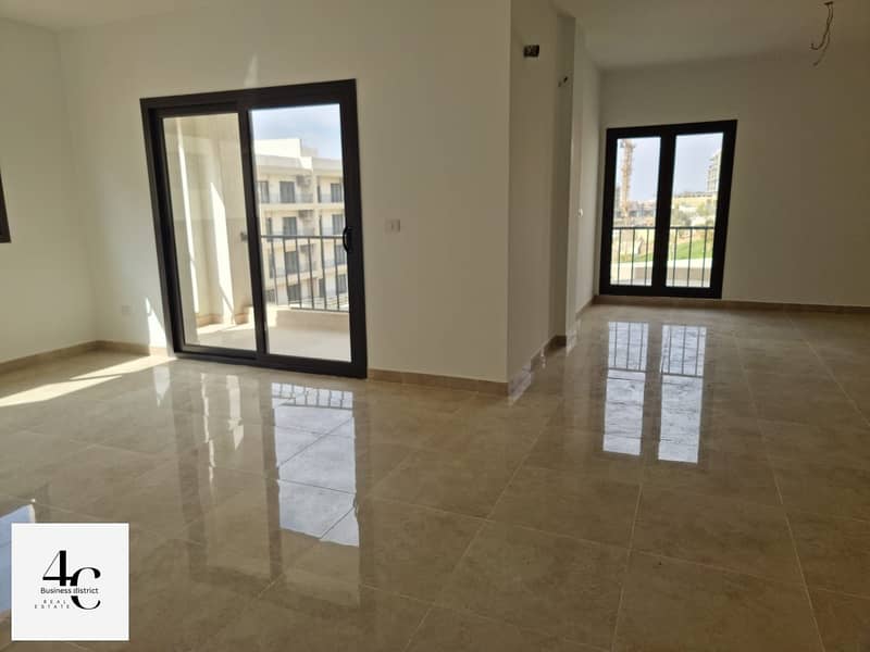 Apartment 168m 3 bedrooms fully finished with air conditioners with the lowest down payment and installments view landscape in Fifth Square Al Marasem 3