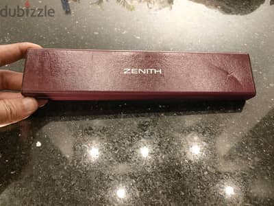 علبة قديمة لساعة ZENITH أصلية