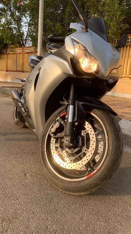 Honda CBR 10000 RR  2010 9