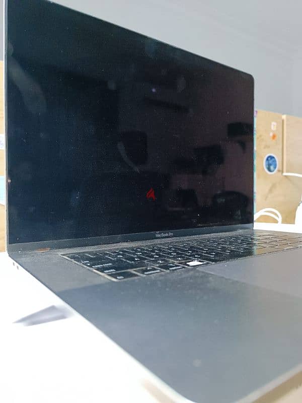 MacBook Pro 2018 19