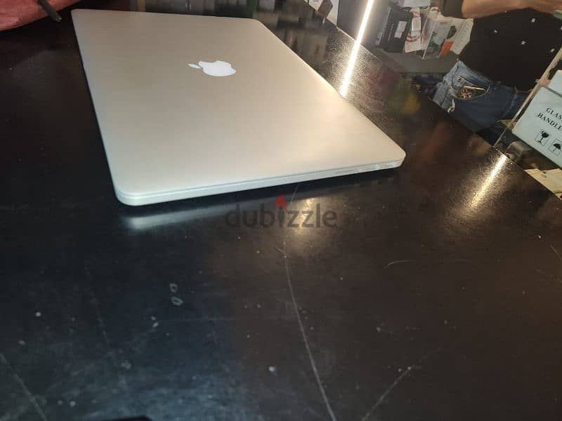 Apple MacBook Pro Laptop 2017 2