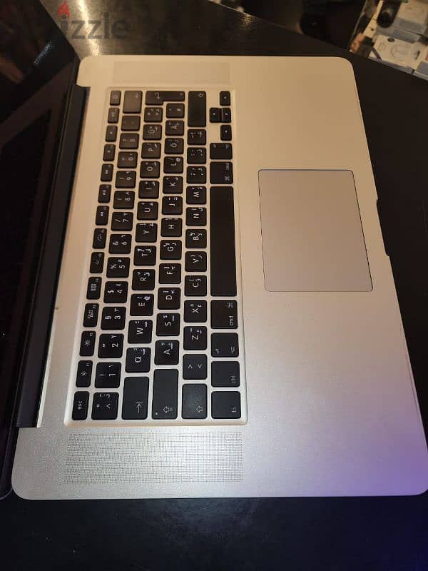 Apple MacBook Pro Laptop 2017 5