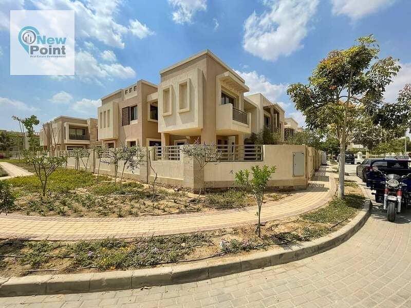 In front of the airport, own a 5-bedroom townhouse + installments over 8 years with Madinet Misr in Mostakbal City 0