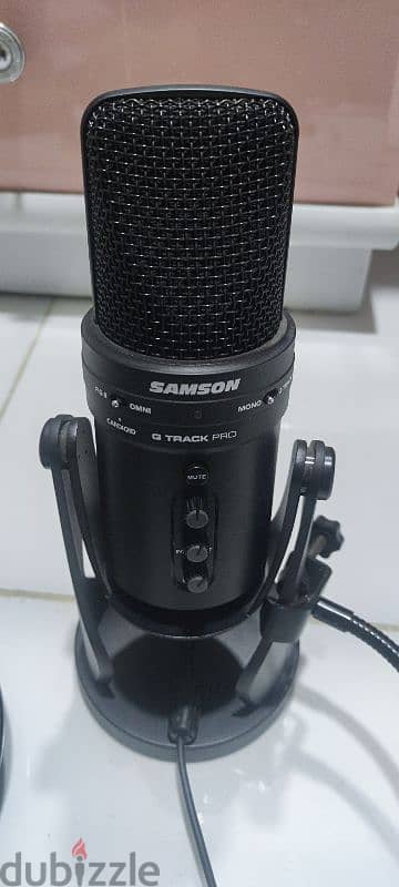 مايك سامسونج جى تراك برو .  samsung-g track pro