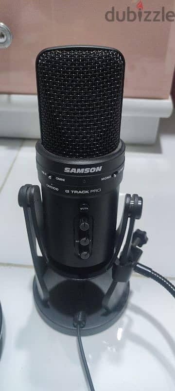 مايك سامسونج جى تراك برو .  samsung-g track pro 1