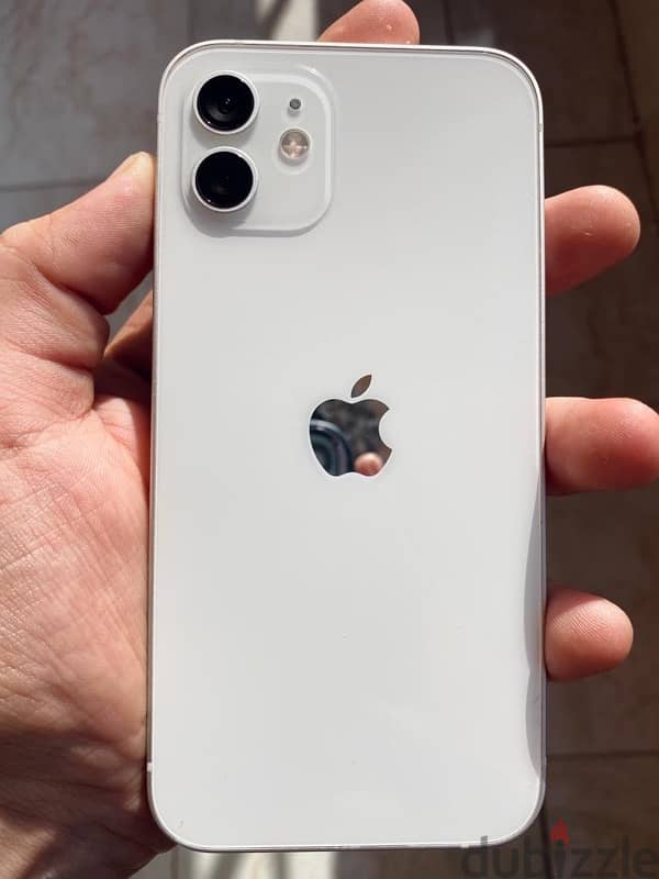 iphone 12 with box 128 b75 ايفون ١٢ حالة ممتازه 1