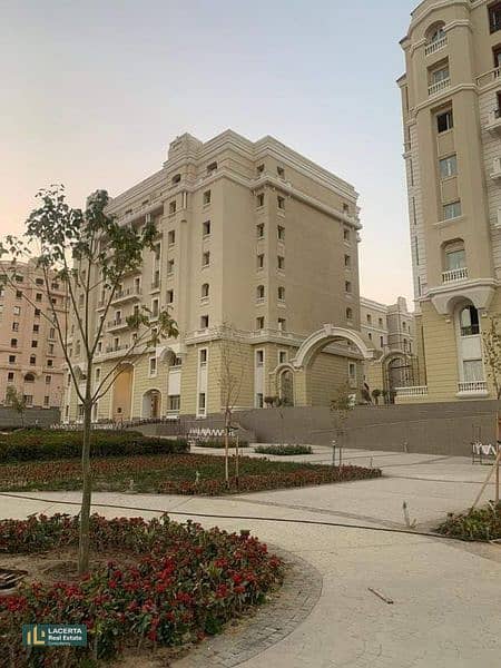 Apartment for immediate receipt, finished, modern finishing with air conditioners, in Garden City, the Administrative Capital 2