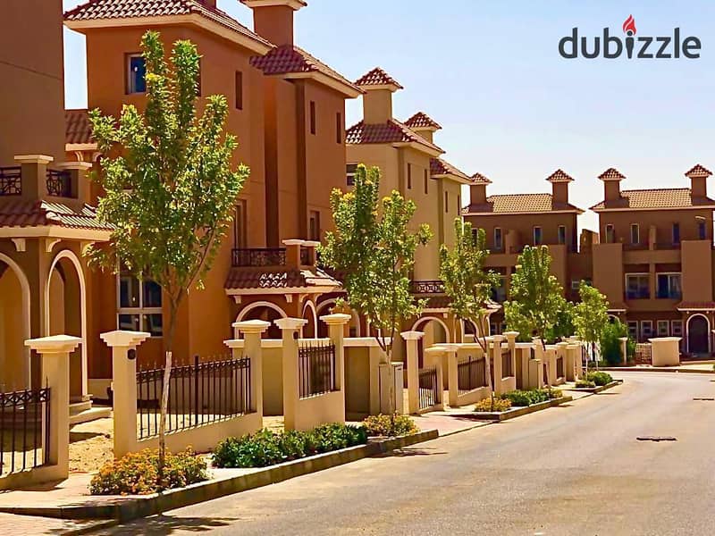 Twin house behind Mall of Arabia at a great price with a fantastic view in Nyoum compound. 23