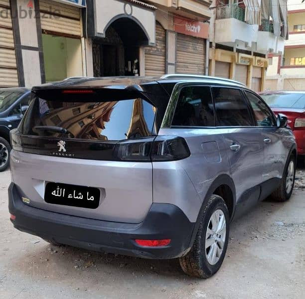 Peugeot 5008 2021 بدون فتحة سقف 2